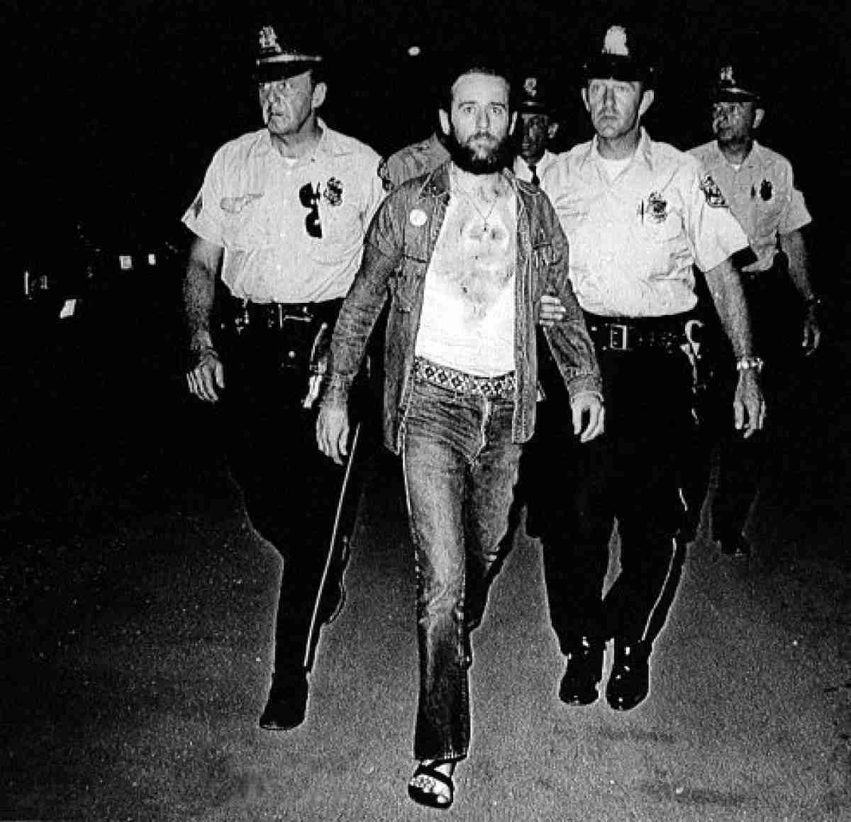 George Carlin Being arrested